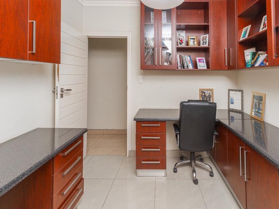 4 Bedroom Property for Sale in Xanadu North West